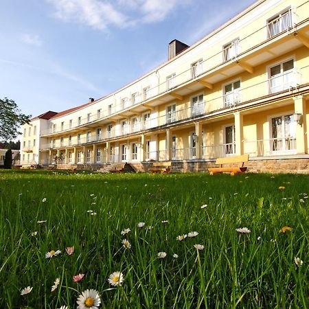 Akzent Hotel Am Burgholz Табарц Екстериор снимка
